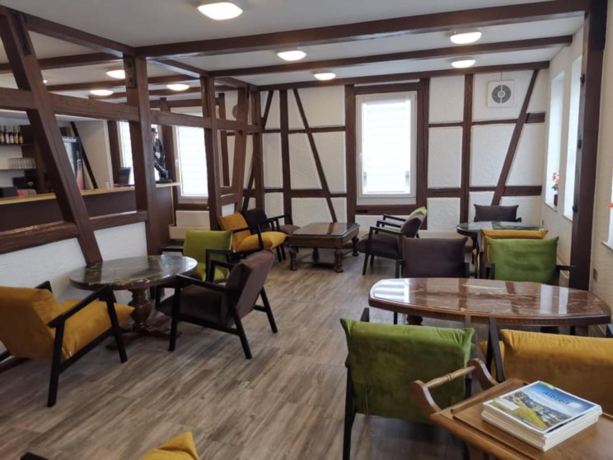Hotel Zum Weissen Ochsen Aalen Buitenkant foto