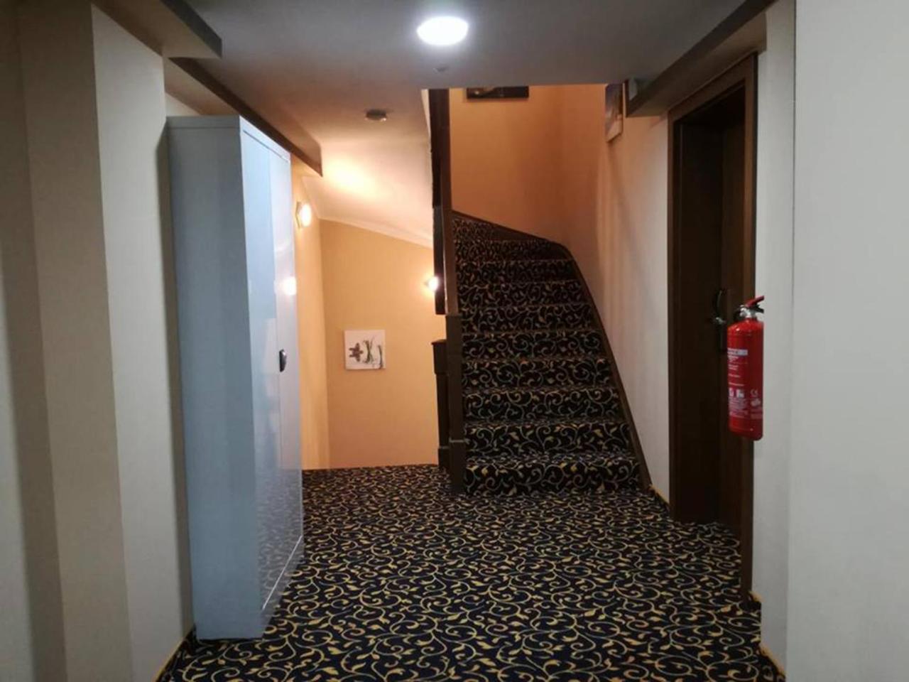 Hotel Zum Weissen Ochsen Aalen Buitenkant foto