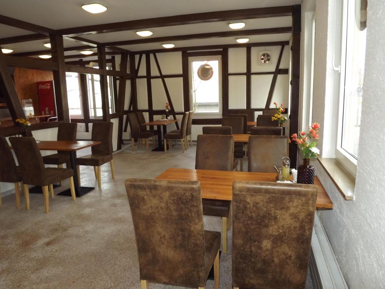 Hotel Zum Weissen Ochsen Aalen Buitenkant foto